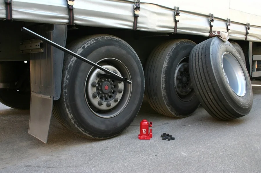 How Proper Tire Replacement Improves Vehicle Safety in Broadus, MT